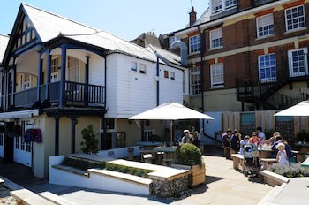 Royal Hotel