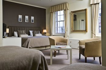 Royal Hotel