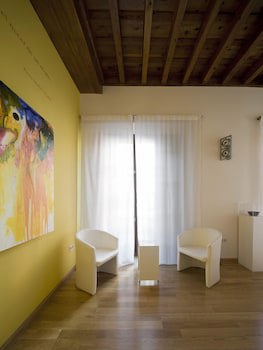 Gar Anat Hotel Boutique