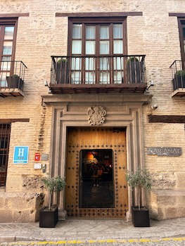 Gar Anat Hotel Boutique