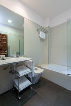 Gar Anat Hotel Boutique