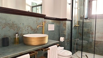 El Ladron De Agua Palacete