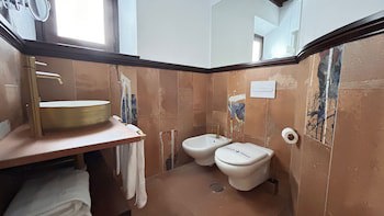 El Ladron De Agua Palacete
