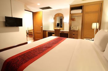 Grand Tower Inn Rama Vi Hotel