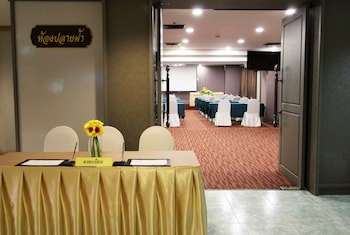 Grand Tower Inn Rama Vi Hotel
