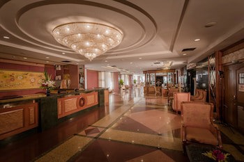 Grand Tower Inn Rama Vi Hotel