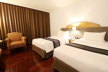 Grand Tower Inn Rama Vi Hotel
