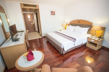 Grand Tower Inn Rama Vi Hotel