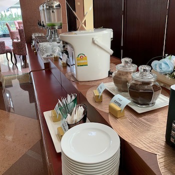 Grand Tower Inn Rama Vi Hotel
