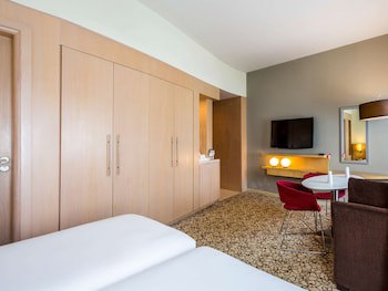 Novotel Suites Mall Avenue Dubai