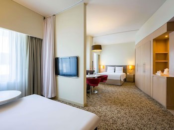 Novotel Suites Mall Avenue Dubai galeri fotoğrafı