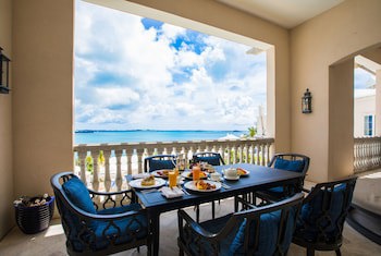 Rosewood Bermuda