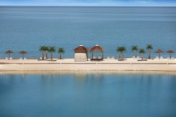 The Cove Rotana Resort