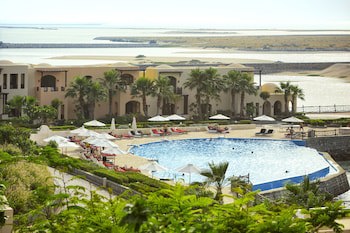 The Cove Rotana Resort