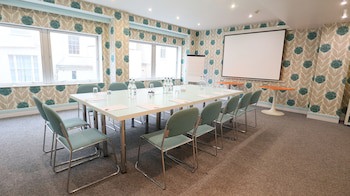 Citrus Hotel Cheltenham By Compass Hospitality