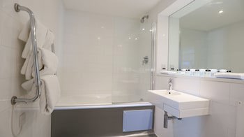 Citrus Hotel Cheltenham By Compass Hospitality