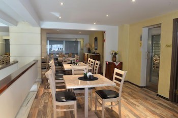 Ephira Hotel