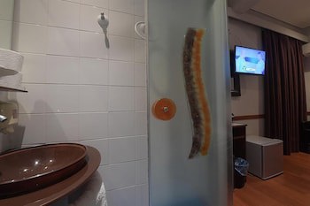 Ephira Hotel