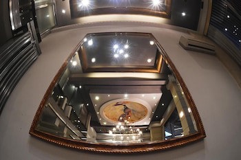 Ephira Hotel