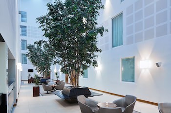 Courtyard By Marriott London Gatwick Airport