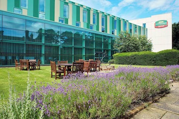 Courtyard By Marriott London Gatwick Airport