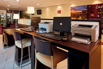 Courtyard By Marriott London Gatwick Airport