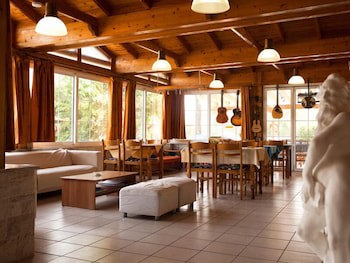 Saron Hotel