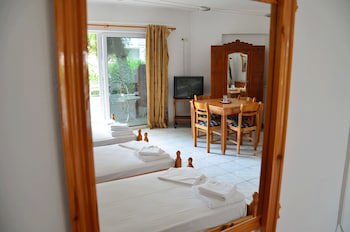 Saron Hotel