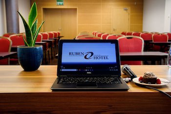 Ruben Hotel