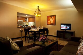 Grand Tropic Suites Hotel