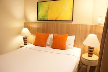 Grand Tropic Suites Hotel