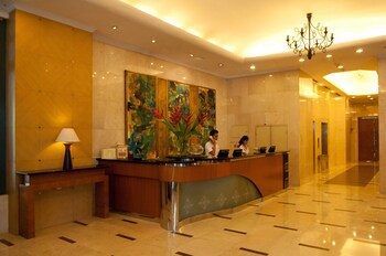Grand Tropic Suites Hotel