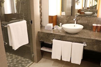 Crowne Plaza Sohar, An Ihg Hotel