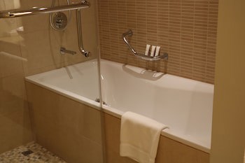 Crowne Plaza Sohar, An Ihg Hotel