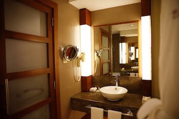 Crowne Plaza Sohar, An Ihg Hotel