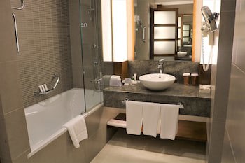 Crowne Plaza Sohar, An Ihg Hotel