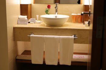 Crowne Plaza Sohar, An Ihg Hotel