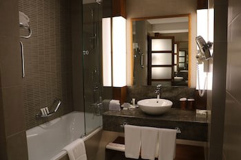 Crowne Plaza Sohar, An Ihg Hotel