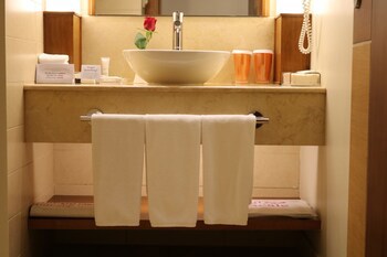 Crowne Plaza Sohar, An Ihg Hotel
