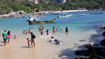 Caracol Plaza