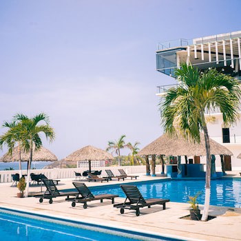 Caracol Plaza