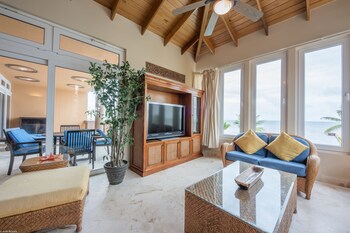 Belizean Cove Estates