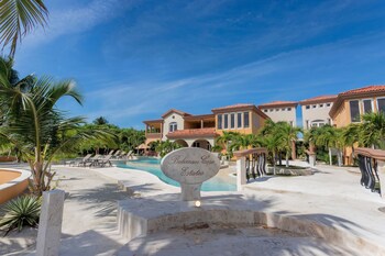 Belizean Cove Estates