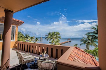 Belizean Cove Estates