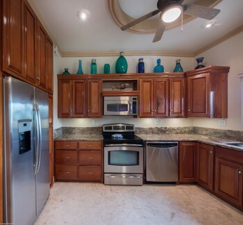 Belizean Cove Estates
