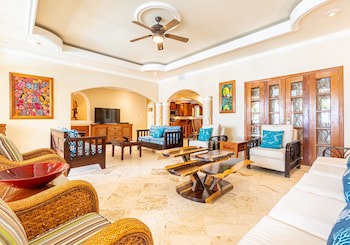 Belizean Cove Estates