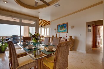 Belizean Cove Estates