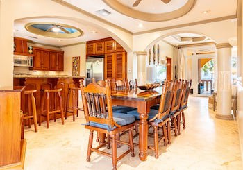 Belizean Cove Estates