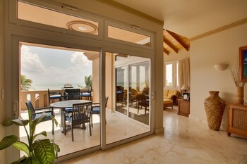 Belizean Cove Estates