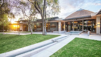 Mokuti Etosha
